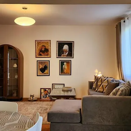 The Vintage Near Center 24h Check-in Apartment Tirana