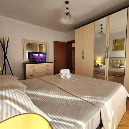 Apartment The Vintage Near Center 24h Check-in Tirana