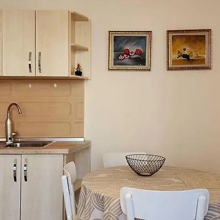 The Vintage Near Center 24h Check-in Tirana